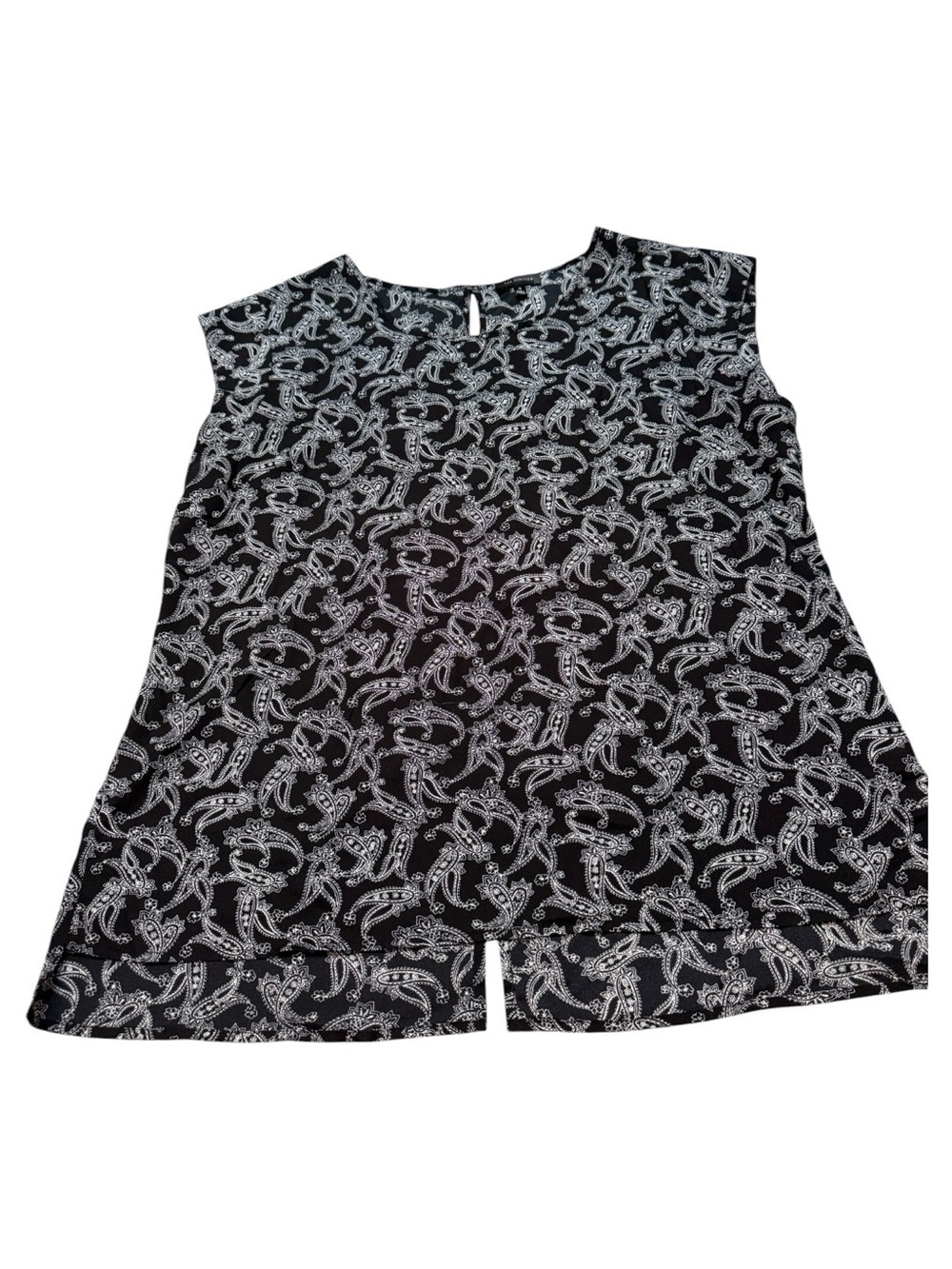 The Limited Womens Sleeveless Top Size 1X Black and White With Paisley Pattern